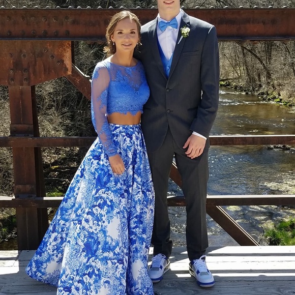 Sherri Hill prom dress - Picture 2 of 2